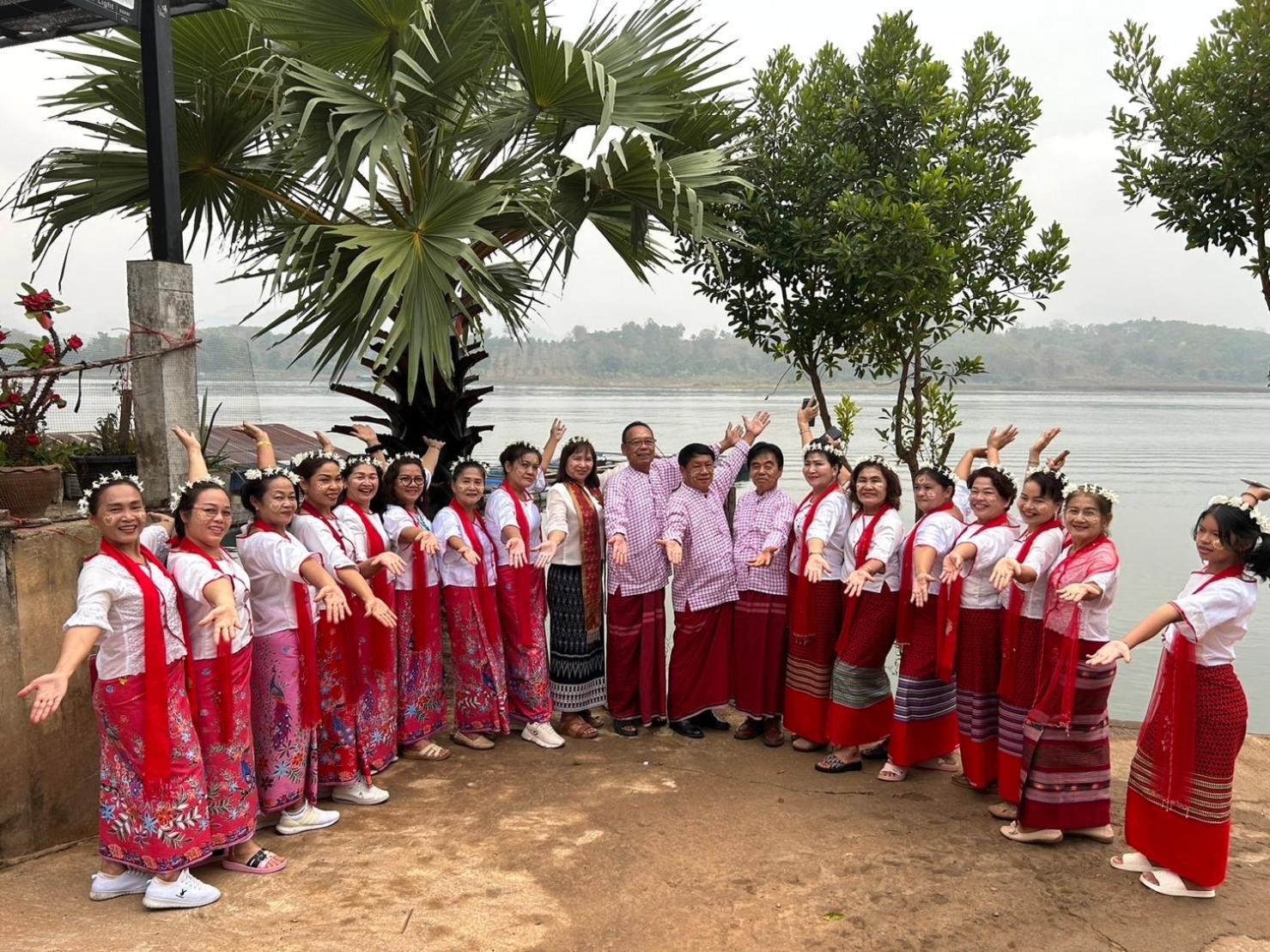 Baan Dongsak River View Sangkhla Buri Ngoại thất bức ảnh