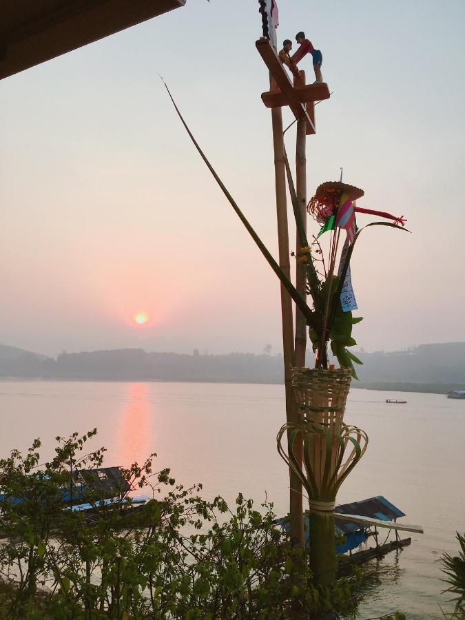 Baan Dongsak River View Sangkhla Buri Ngoại thất bức ảnh